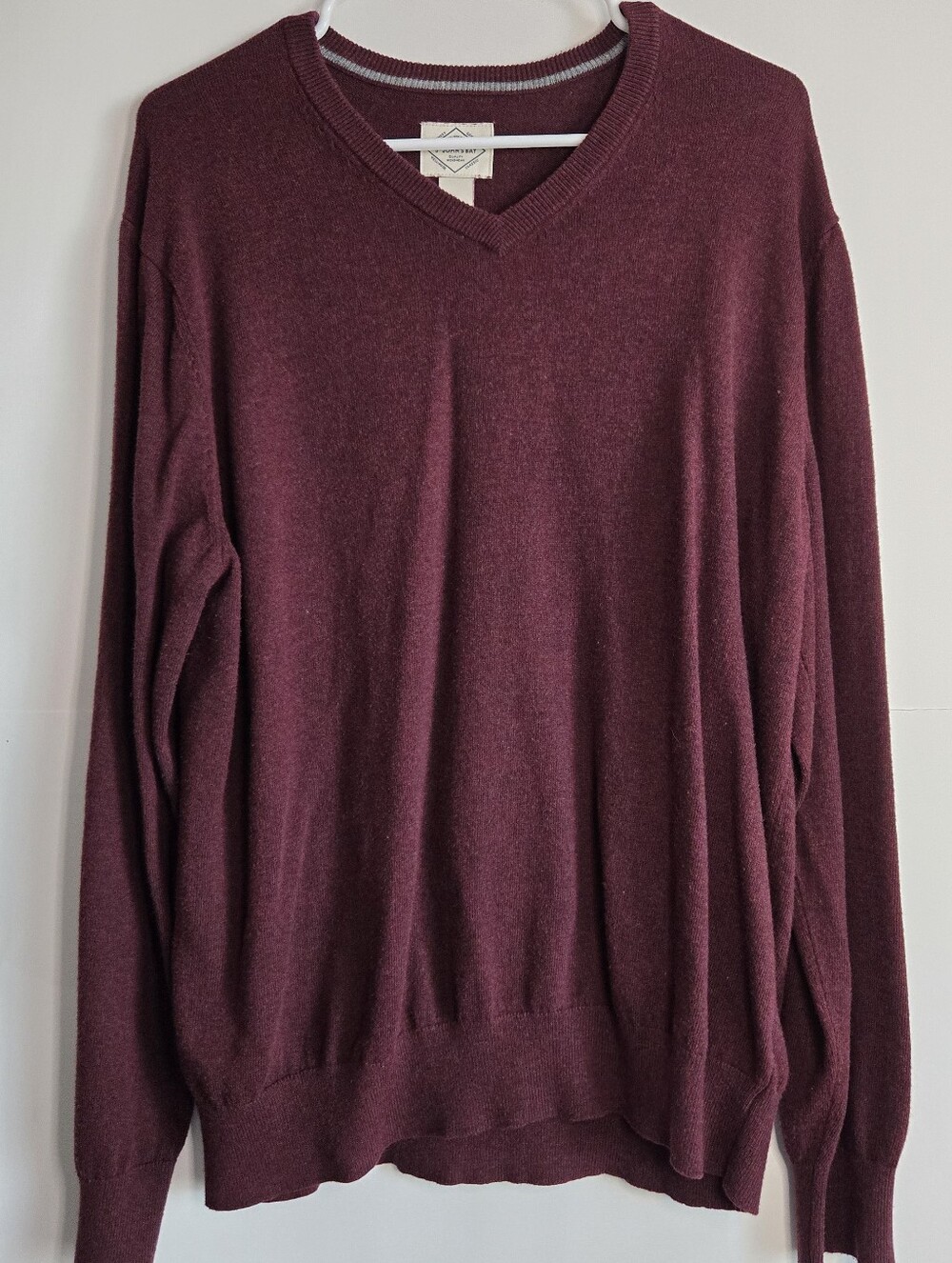 St. John's Bay Men's XL Maroon Pullover v-neck sweater Preppy